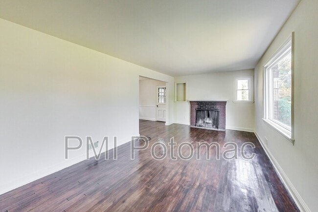 Photo - 2710 Emmet Rd