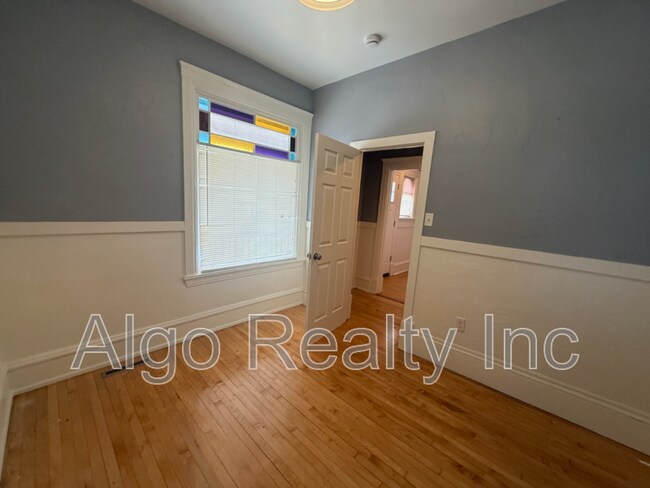 Photo - 690 NE Lowry Ave