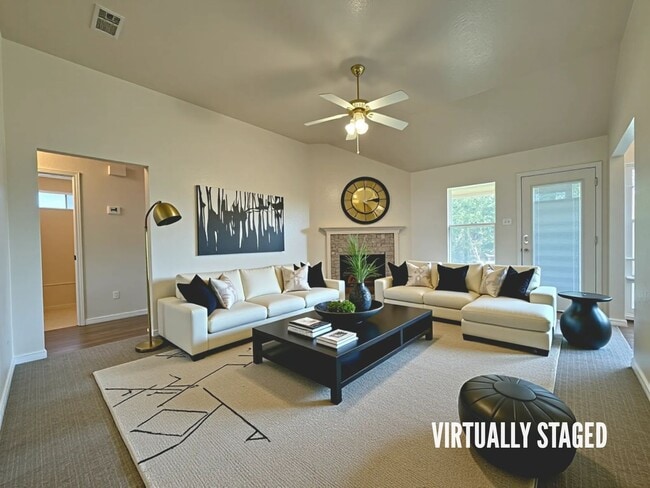 601 Lisa Ln