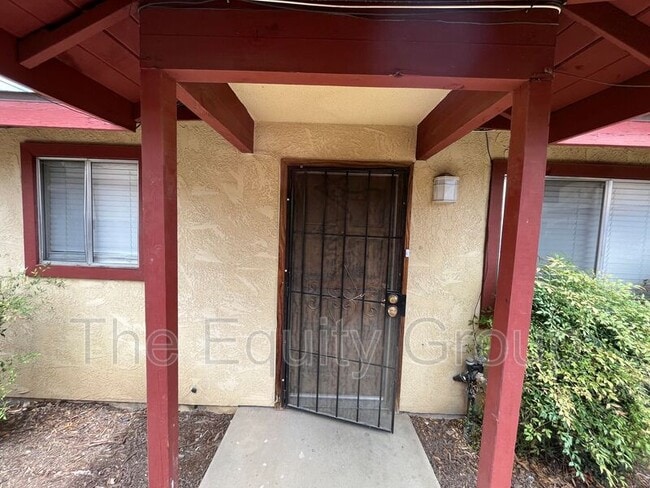 Photo - 826 N Williford Dr
