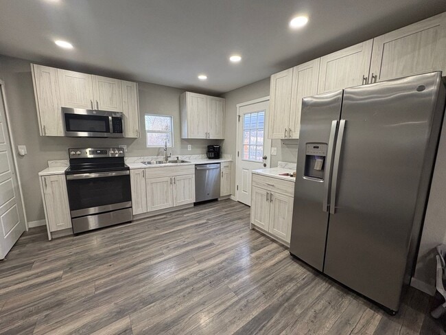 Photo - 3 Bed 1 Bath Home in Stratton Meadows!!!