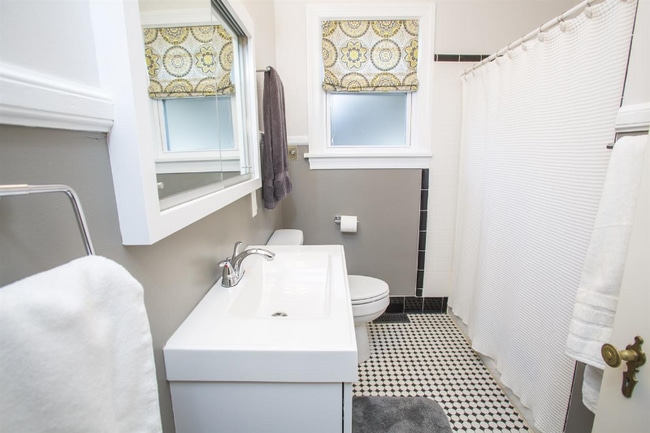 Photo - 920 Monmouth Ave