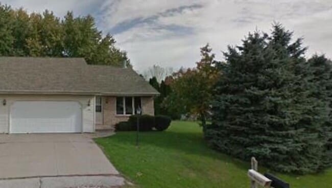 Building Photo - 2220-2 Skylark Dr Rental