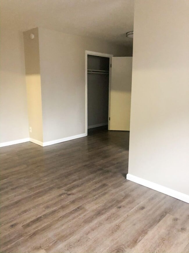 The Pearl Apartments in Moon Township Moon Township, PA