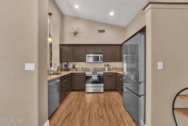 Building Photo - 1138 E Amberwood Dr Rental