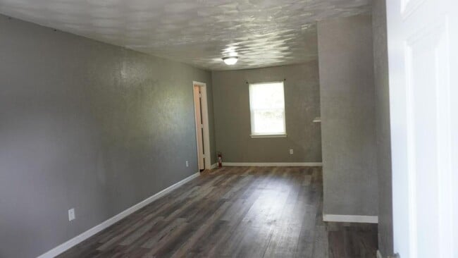 14009 Cimarron Dr