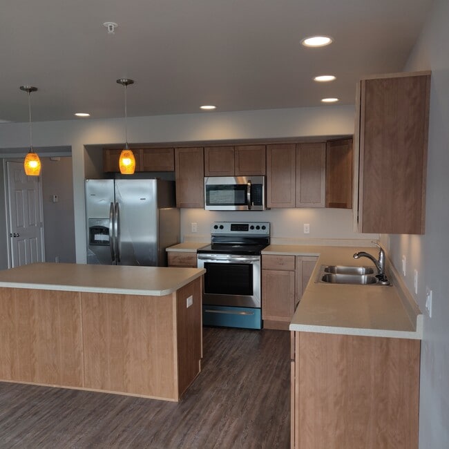 Cocina 2 - 564 S Angus Ave