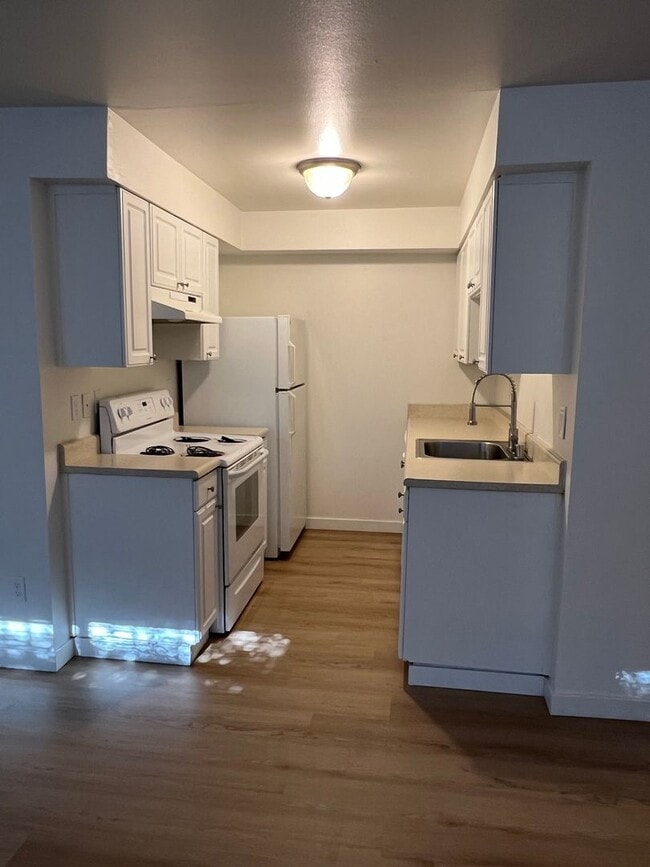 Photo - Jefferson Court