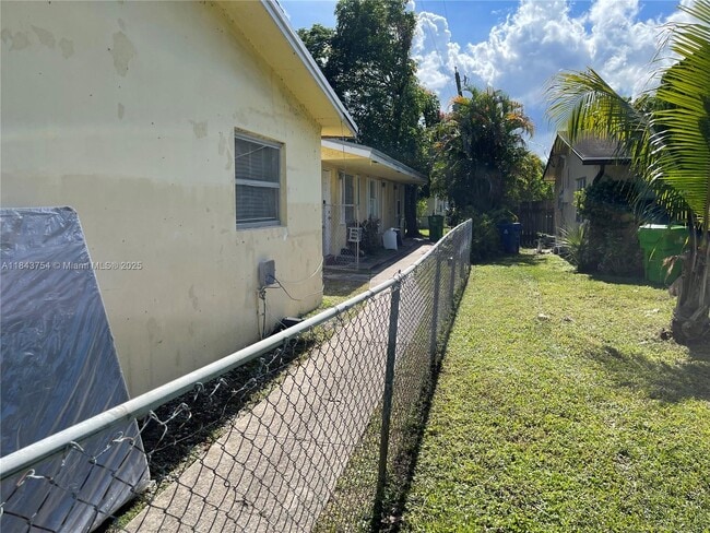 Photo - 1880 NW 59th Wy Apartment Unit 2