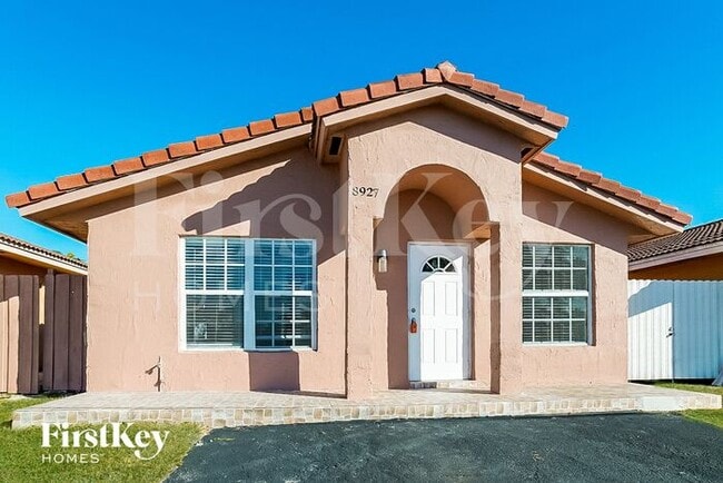 Photo - 8927 NW 114th St