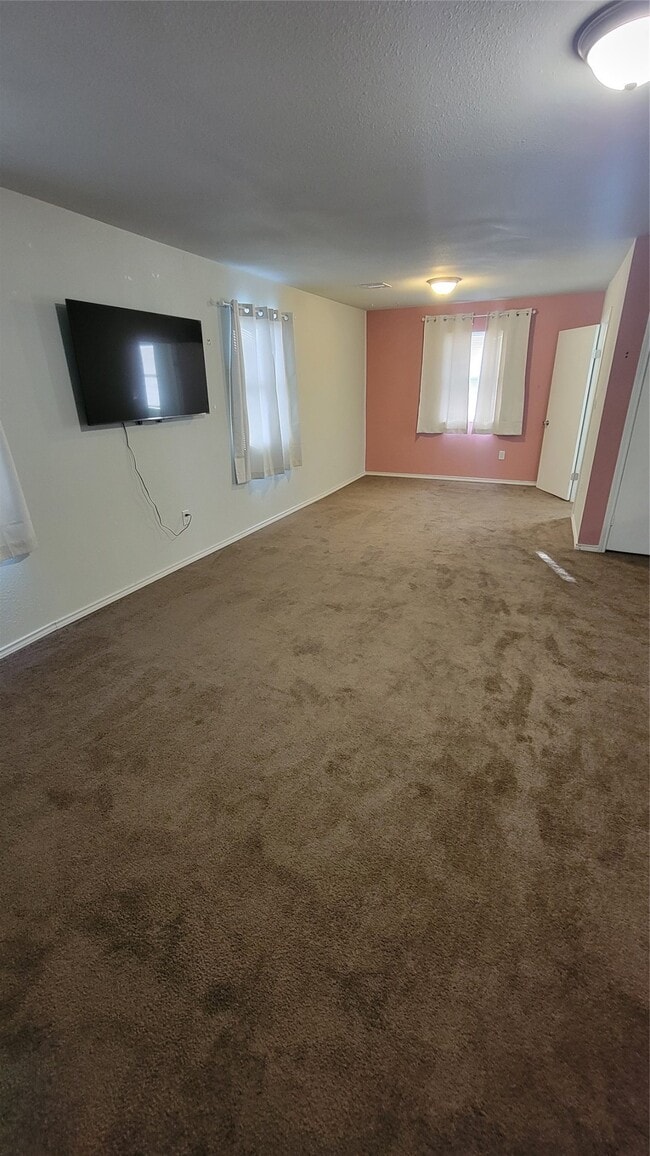 Photo - 2010 Caplin St