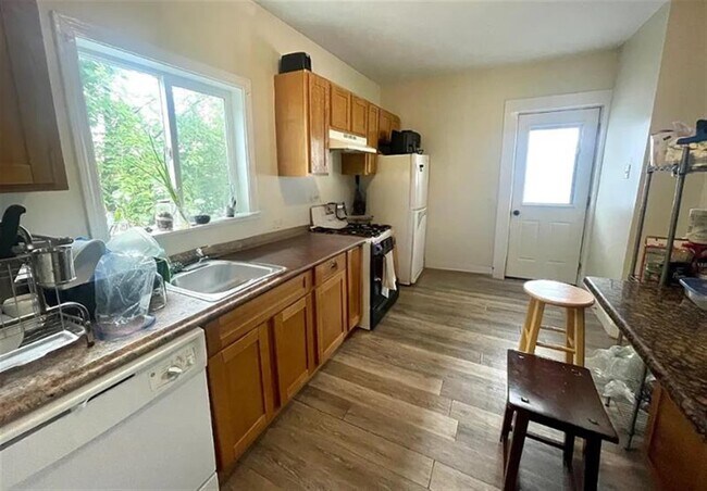 Photo - 123 Winthrop St Unit 1