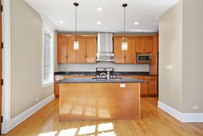 Photo - 825 La Grange Rd-C