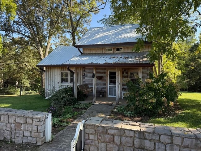 Building Photo - 537 Hutcheson Rd Rental