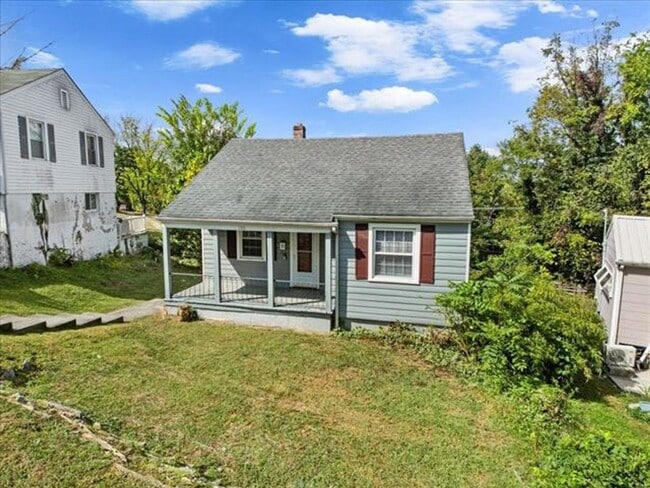 Photo - Radford, 3 BR / 2 BA, Available NOW