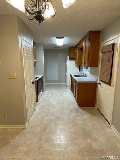 Photo - 146 Guilford Ln