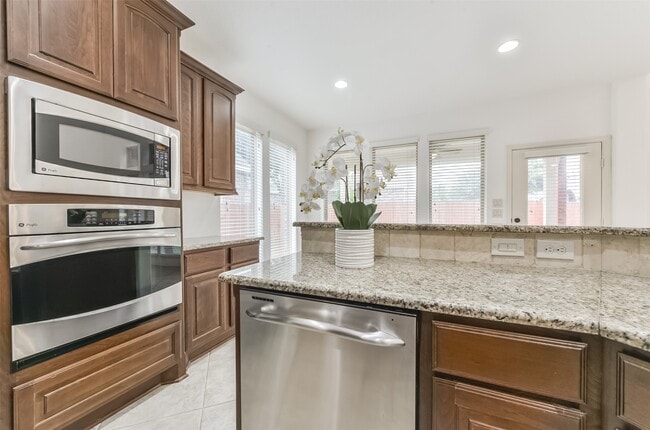 Photo - 10014 Eldarica Way