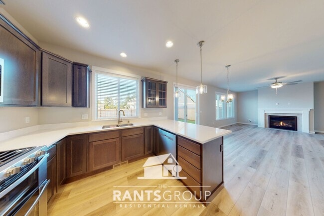 Photo - Beautiful Newer Construction!  Easy I5 access & JBLM Commute!