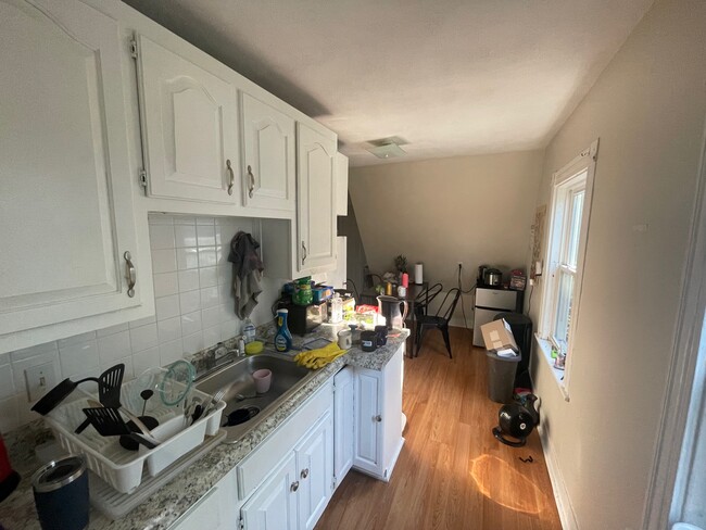 Building Photo - 14 Fairmount St Unit 14.5 Rental