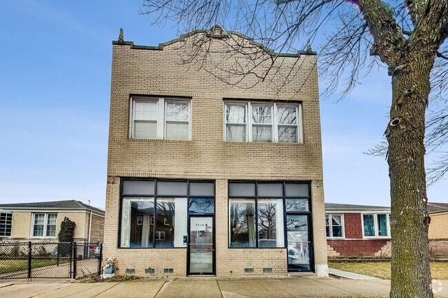 Building Photo - 2516 W Pratt Blvd Unit 2 Rental