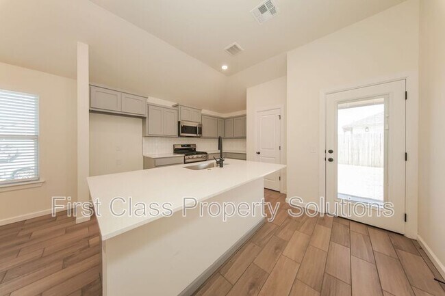 Photo - 19916 Stovall Dr