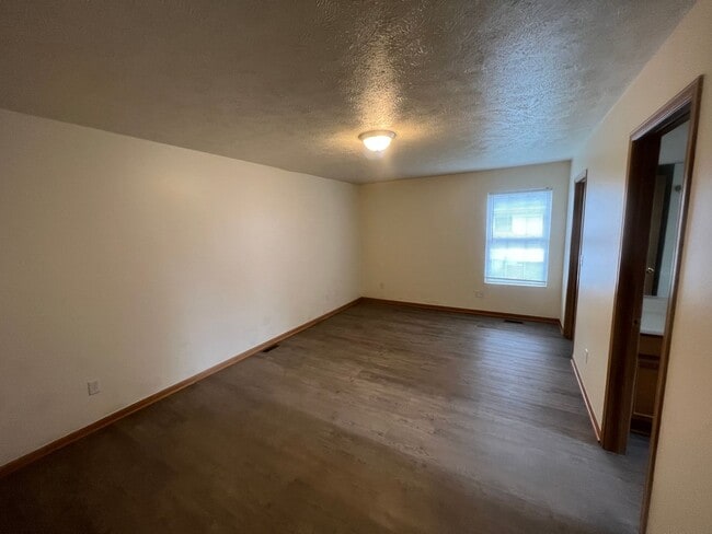 Photo - Beautiful 3-Bedroom Single Family Home in ...