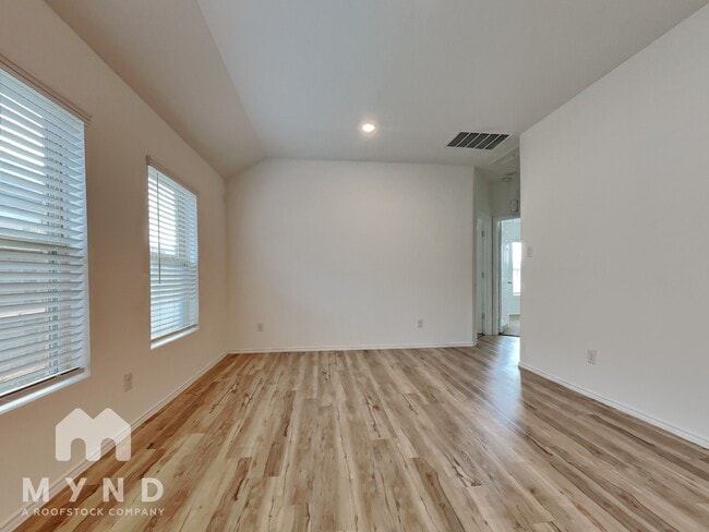 Photo - 4230 Magnolia Bay Dr