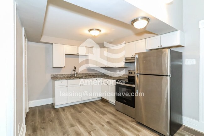 Photo - 313 E 16th St