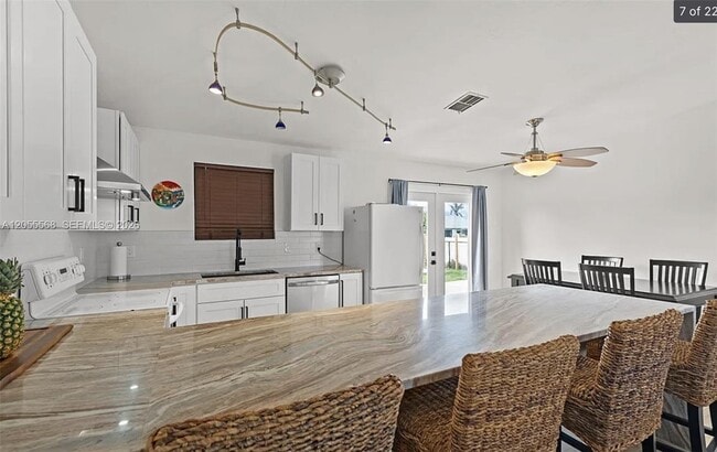 320 SE 26th Terrace