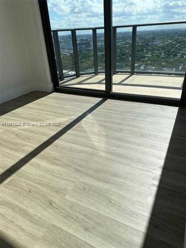 Photo - 121 NE 34th St Unit 121 NE 34th St 2816