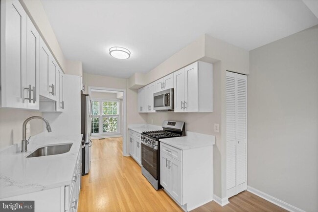 Photo - 3221 Adams Ct