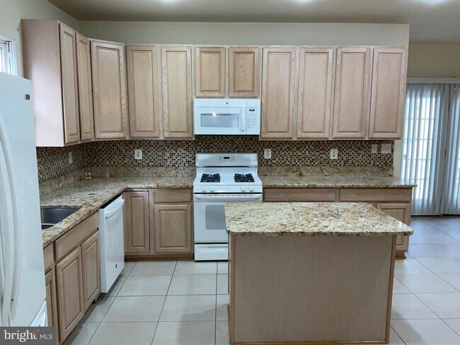 Photo - 1105 Crestfield Dr House
