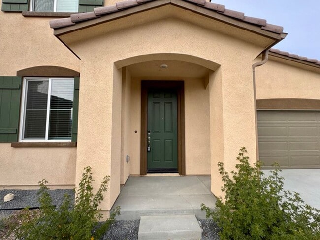 Photo - MOVE IN SPECIAL! $1000 off 1st month rent if you move in the month of January! Spacious 4 Bedroom...