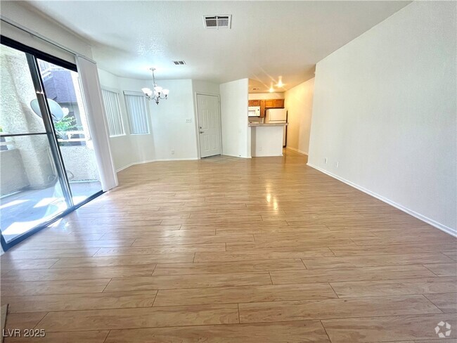 Building Photo - 5042 S Rainbow Blvd Unit 106 Rental