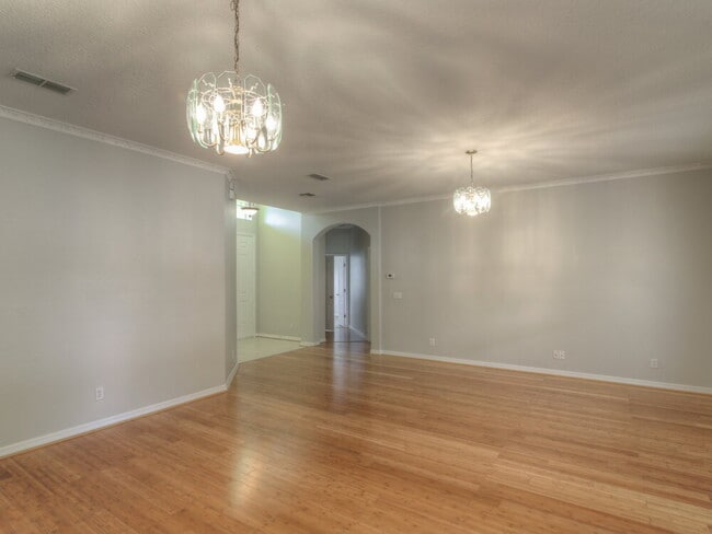 Photo - 553 Jasmine Bloom Dr