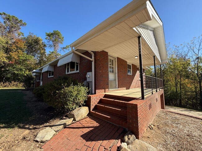 Photo - 3241 Harper Rd