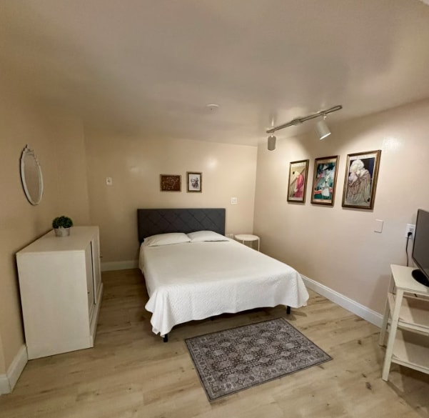 Building Photo - 130 Malaga Ave Unit Studio CG