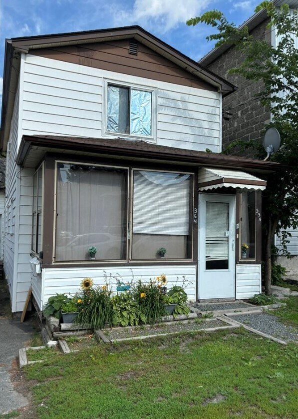 Photo - Charming 1 Bed / 1 Bath Main Floor Unit – ... Unité 1