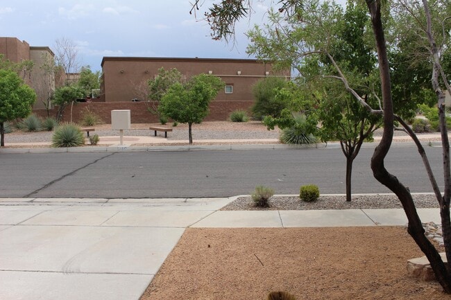 Photo - 1829 Cortina Loop SE