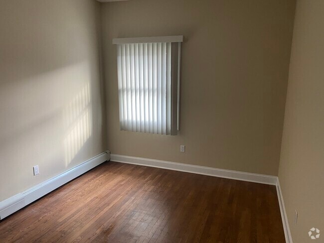 Building Photo - 333 Semel Ave Unit 333 Semel Ave 1F Rental