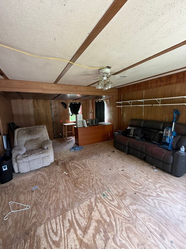 Photo - 1404 Rumbaugh Ln