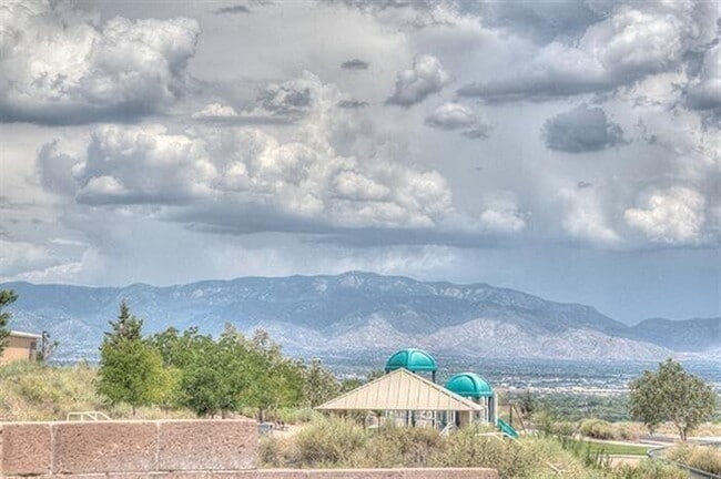 Photo - 8700 Oakcrest Pl NW