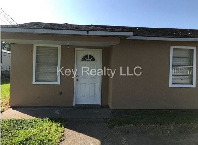 Building Photo - 413 - A Hickory - Wardville Rental