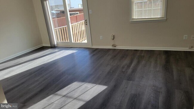 Photo - 2055 Pilgrim Dr