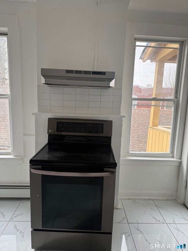 Photo - 429 Summit St Unidad 3rd floor