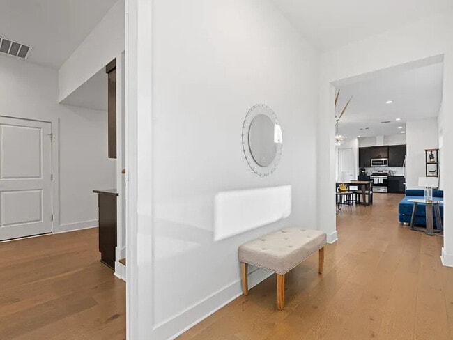 Photo - 2825 Townsend Dr