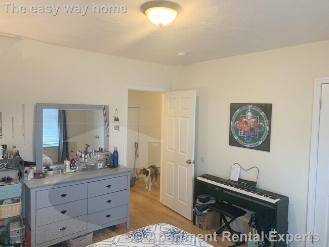 Photo - 381 Columbia St