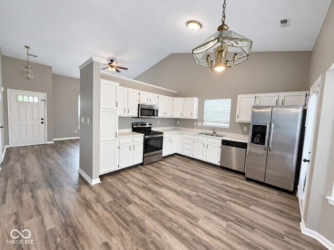 12915 Longleaf Ln