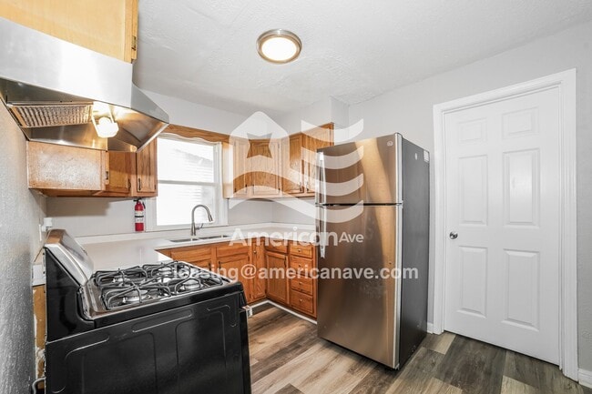 Photo - 2200 N Wisconsin Ave