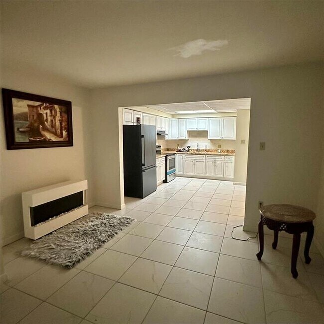 2882 Aronimink Pl Townhome Townhome Rental in Macungie PA